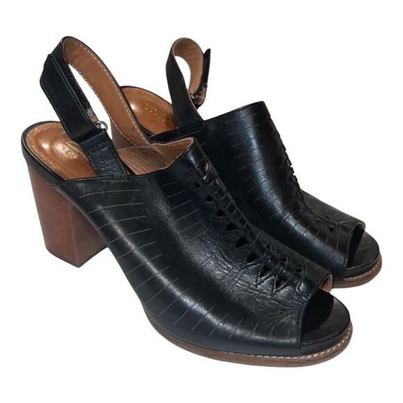 CLARKS Sandals Womens Sz 8.5 Briatta Key Slingback Block Heel Peep Toe New - Picture 1 of 10